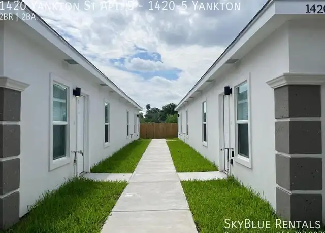 Property at 1420 S Yankton St Unit 1420-5 Yankton, Palmhurst, TX, 78573, 2 beds, 2 baths, [object Object]