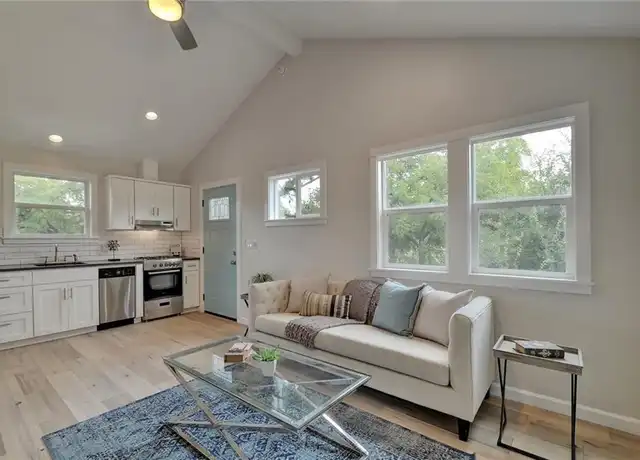 Property at 2202 E 10th St #2, Austin, TX, 78702, 1 bed, 1 bath, [object Object]