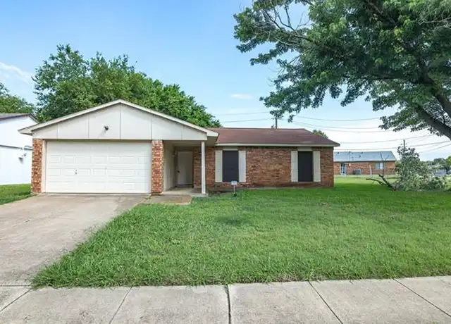 Property at 10217 Ironwood Ln, Dallas, TX, 75249, 3 beds, 2 baths, [object Object]