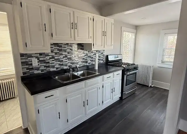 Property at 1015 Joyce St Unit 2, New Bedford, MA, 02745, 2 beds, 1 bath, [object Object]