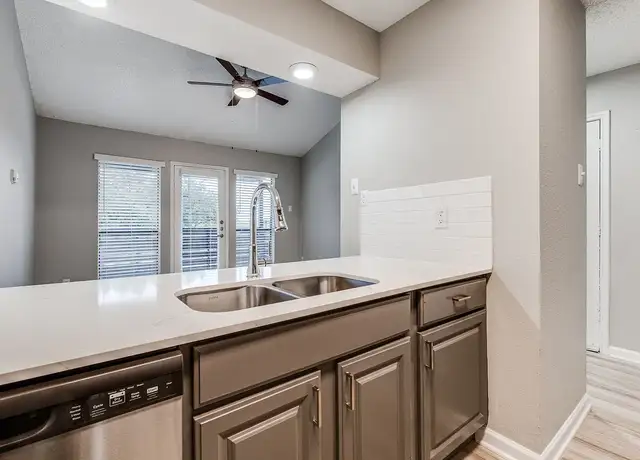Photo of 1000 W Yellow Jacket Ln, Rockwall, TX 75087