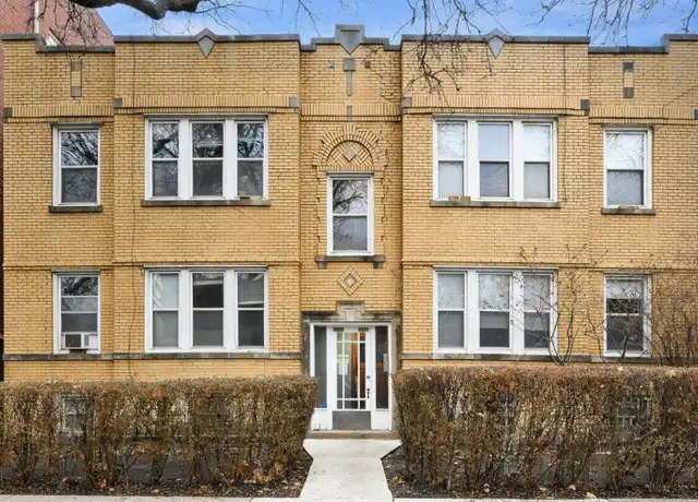 Property at 3700 W Cornelia Ave Unit 1, Chicago, IL, 60618, 2 beds, 1 bath, [object Object]
