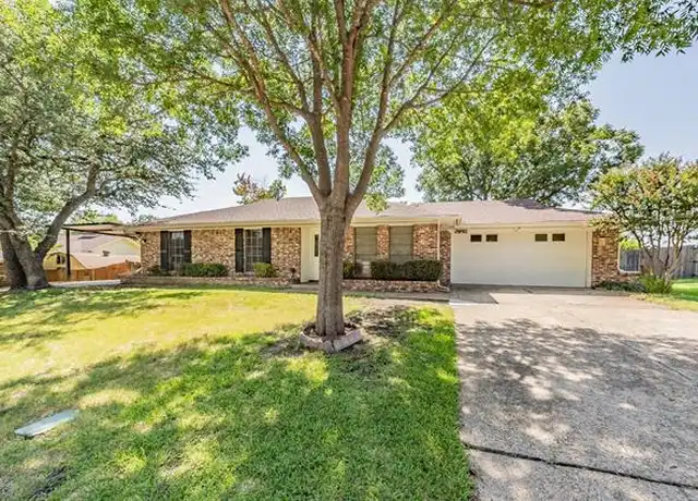 Property at 2890 Elsinor Dr, Fort Worth, TX, 76116, 4 beds, 2 baths, [object Object]