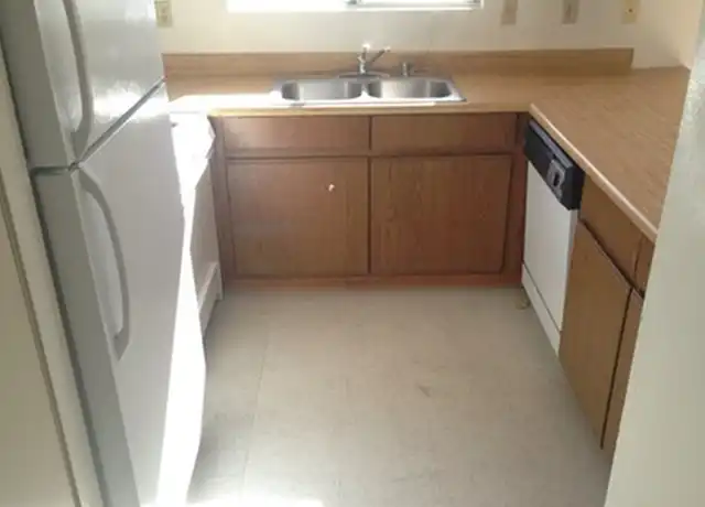 Property at 73871 Desert Trail Dr Unit B, Twentynine Palms, CA, 92277, 2 beds, 1.5 baths, [object Object]