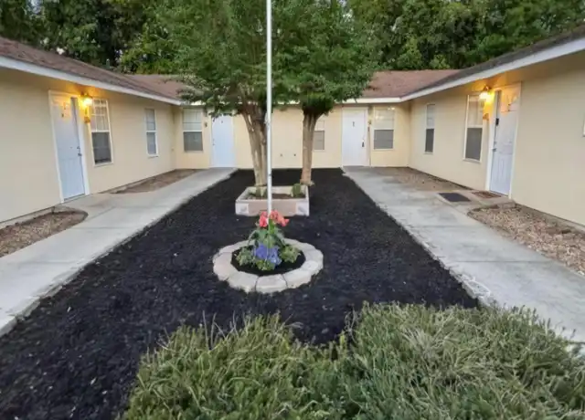 Property at 2906 Pineland Dr, Gulfport, MS, 39501, 2 beds, 2 baths, [object Object]