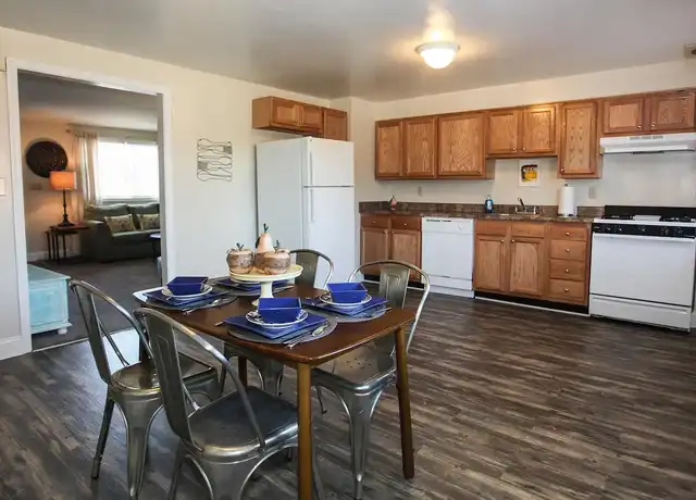Property at Parkside Gardens Apartments and Townhouses - 5305 Moravia Rd, Baltimore, MD, 21206, 2 beds, 1 bath, [object Object]