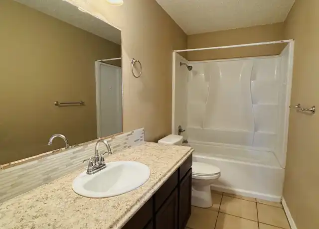 Property at 208 N 10th St Unit 38, Orange, TX, 77630, 1 bed, 1 bath, [object Object]