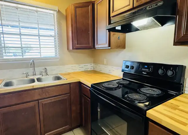 Property at 208 N 10th St Unit 38, Orange, TX, 77630, 1 bed, 1 bath, [object Object]