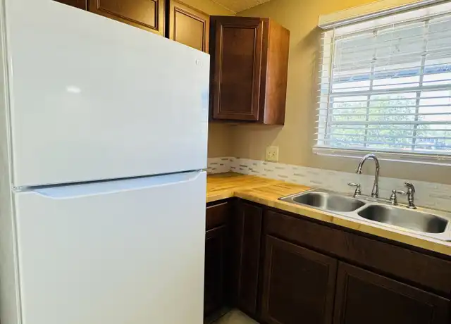 Property at 208 N 10th St Unit 38, Orange, TX, 77630, 1 bed, 1 bath, [object Object]