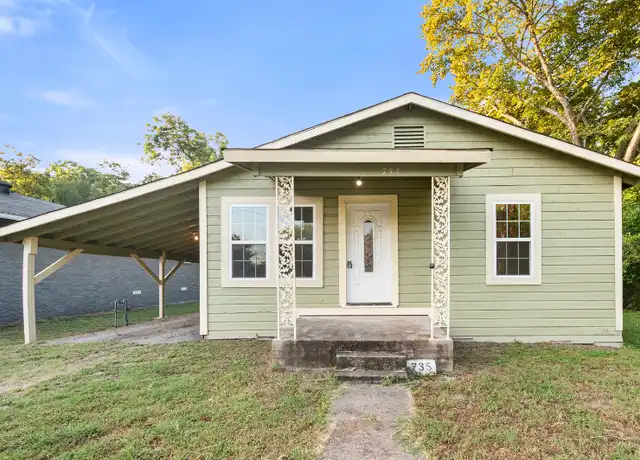 Property at 735 W 9th Ave, Corsicana, TX, 75110, 2 beds, 1 bath, [object Object]