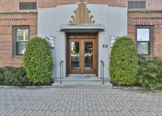 Property at 15 Lafayette Ct Unit 1B, Greenwich, CT, 06830, 2 beds, 2.5 baths, [object Object]
