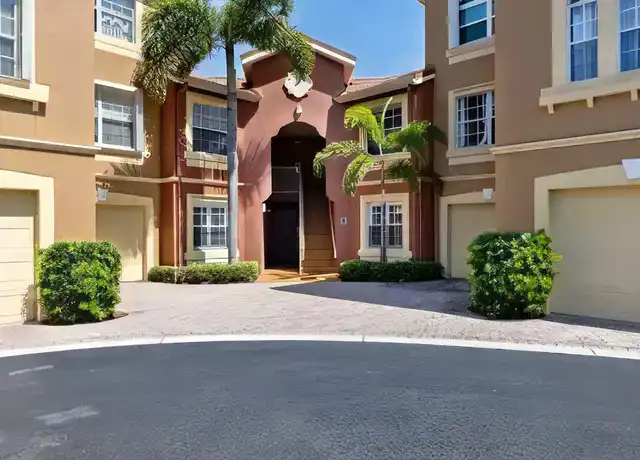 Property at 15605 Ocean Walk Cir, Fort Myers, FL, 33908, 1 bed, 1 bath, [object Object]