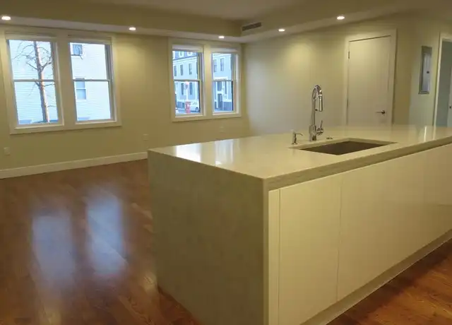 Property at 906 E 2nd St Unit 101, Boston, MA, 02127, 2 beds, 2 baths, [object Object]