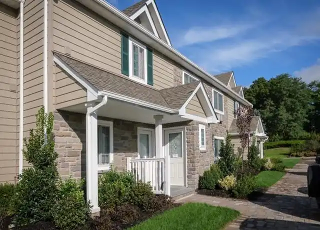 Property at 400 Plad Blvd Unit 400, Holtsville, NY, 11742, 2 beds, 2 baths, [object Object]