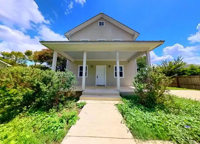 Property at 209 Jackman St, San Marcos, TX, 78666, 2 beds, 2.5 baths, [object Object]
