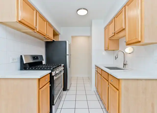 Property at 5423 N Winthrop Ave Unit 408, Chicago, IL, 60640, 1 bed, 1 bath, [object Object]