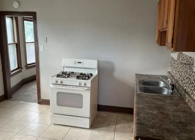 Property at 3256 N 17th St #3258, Milwaukee, WI, 53206, 2 beds, 1 bath, [object Object]