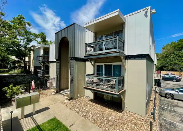 Property at 4147 Roanoke Rd #17, Kansas City, MO, 64111, 1 bed, 1 bath, [object Object]