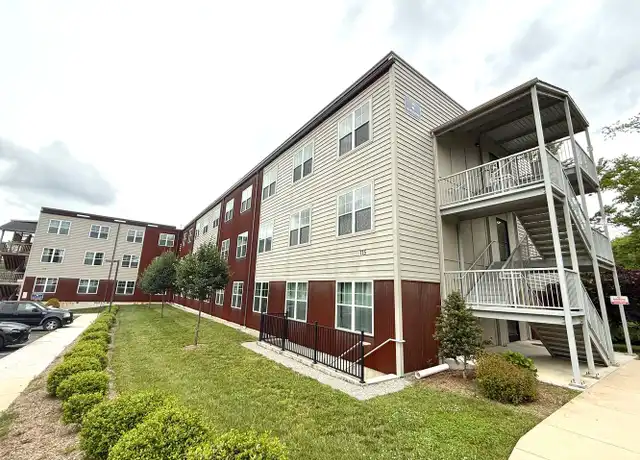 Property at 115 Hearthstone Dr Unit 115-B2, Blacksburg, VA, 24060, 2 beds, 2 baths, [object Object]