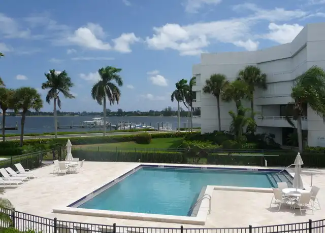 Property at 3701 S Flagler Dr Unit A204, West Palm Beach, FL, 33405, 1 bed, 1 bath, [object Object]