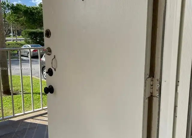 Property at 661 N University Dr Unit 1-103, Pembroke Pines, FL, 33024, 1 bed, 1.5 baths, [object Object]
