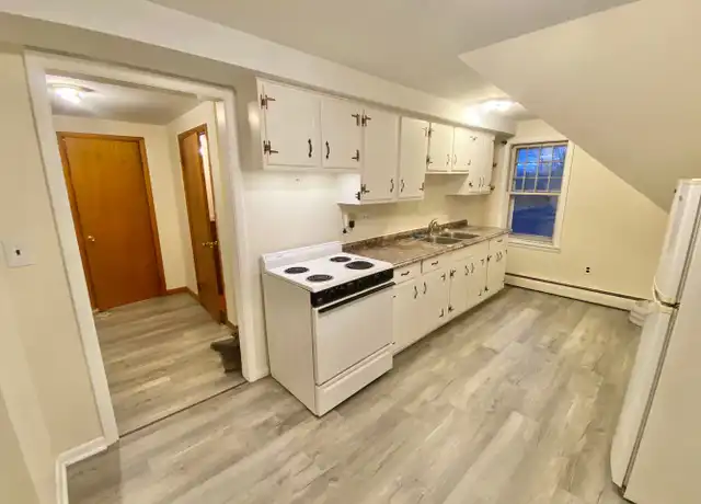 Property at 203 Maple St Unit 01, Burlington, VT, 05401, 1 bed, 1 bath, [object Object]