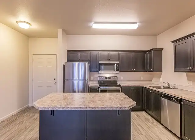 Property at Alderbrook Apartments - 9501 NE 19th Ave, Vancouver, WA, 98665, 0-3 beds, 1-2.5 bath, [object Object]
