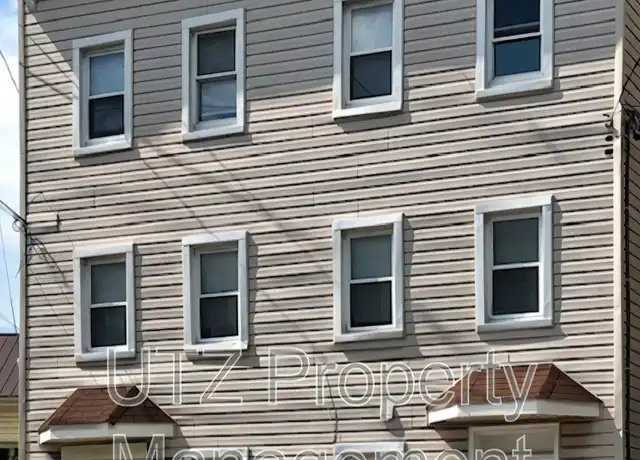 Property at 298 E Main St Unit 2, Westminster, MD, 21157, 2 beds, 1 bath, [object Object]