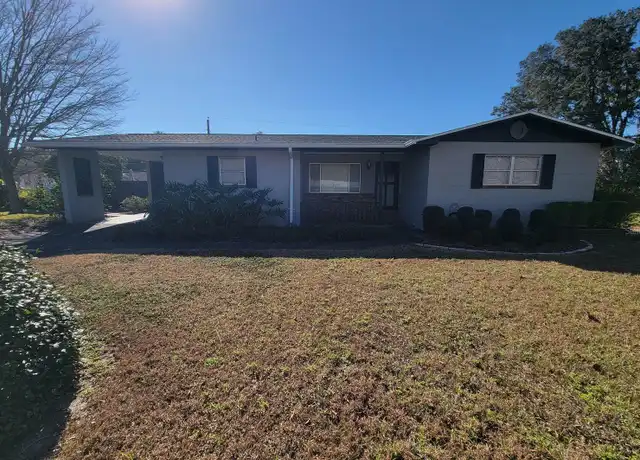 Property at 1000 NE 45th St, Ocala, FL, 34479, 3 beds, 2.5 baths, [object Object]