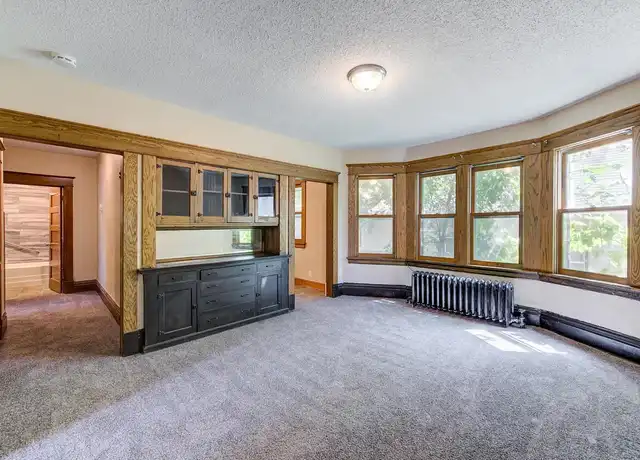 Property at 1727 Reaney Ave E Unit 2, St Paul, MN, 55106, 2 beds, 1 bath, [object Object]