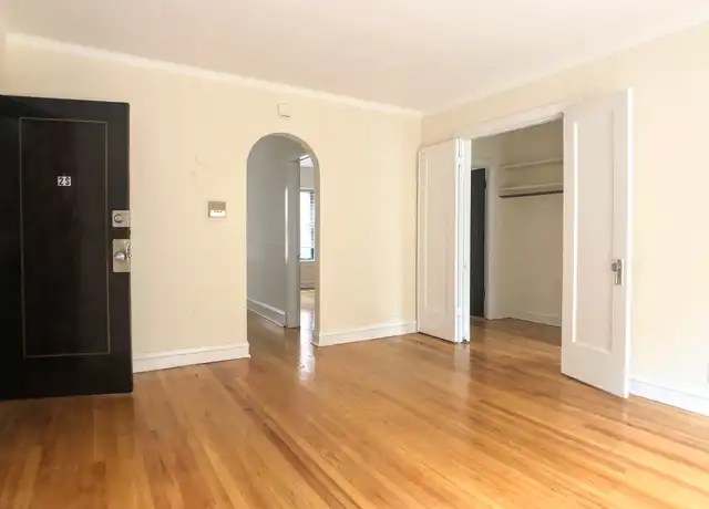Property at 2106 W Ainslie St Unit N3, Chicago, IL, 60625, 1 bed, 1 bath, [object Object]