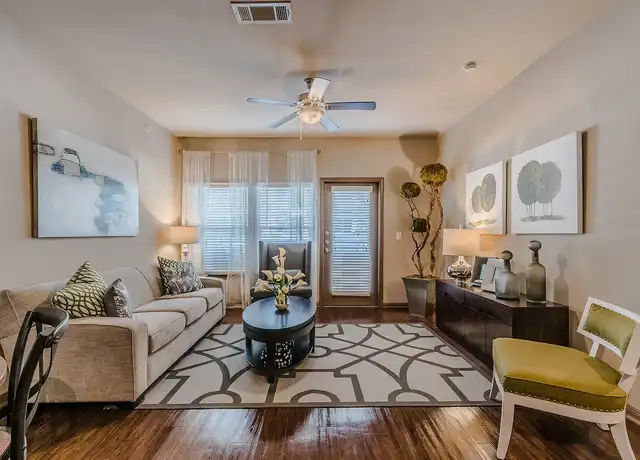 Property at Lakewood Flats Apartments - 7425 La Vista Dr, Dallas, TX, 75214, 1-2 bed, 1-2.5 bath, [object Object]