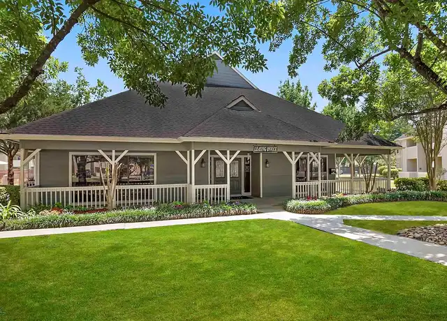 Property at Cypress Lake - 2615 N Causeway Blvd, Mandeville, LA, 70471, 1-2 bed, 1-2 bath, [object Object]