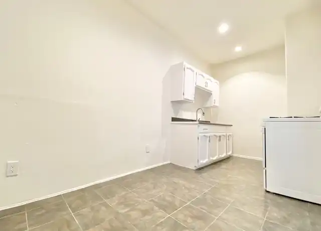 Property at 1520 S Wilton Pl Unit 114A, Los Angeles, CA, 90019, 0 beds, 1 bath, [object Object]