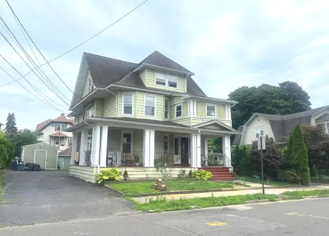Property at 105 Wentworth St Unit 2, Bridgeport, CT, 06606, 3 beds, 1 bath, [object Object]