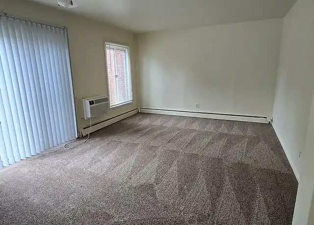 Property at Mulford Park Apartments - 444 Gramercy Dr, Rockford, IL, 61107, 1-3 bed, 1 bath, [object Object]