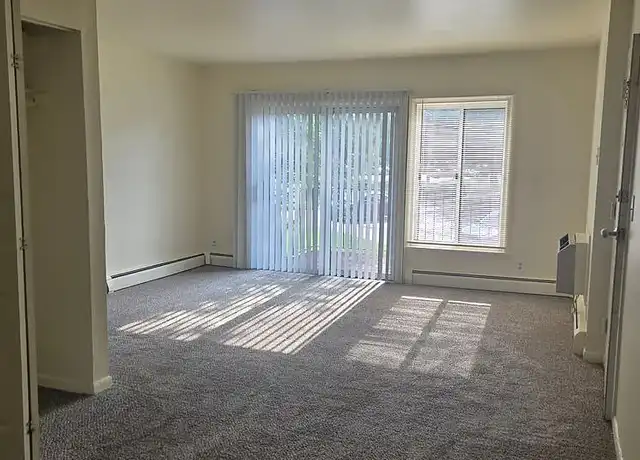 Property at Mulford Park Apartments - 444 Gramercy Dr, Rockford, IL, 61107, 2-3 beds, 1 bath, [object Object]