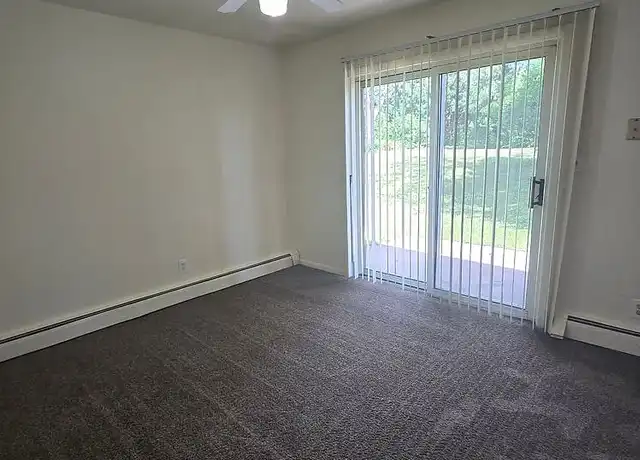 Property at Mulford Park Apartments - 444 Gramercy Dr, Rockford, IL, 61107, 1-3 bed, 1 bath, [object Object]