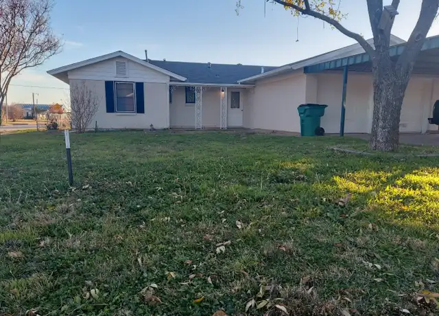 Property at 701 W Clara Ave, Iowa Park, TX, 76367, 3 beds, 2 baths, [object Object]