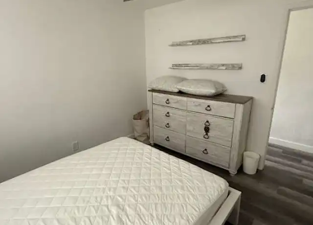 Property at 240 NE 60th St, Fort Lauderdale, FL, 33334, 1 bed, 1 bath, [object Object]
