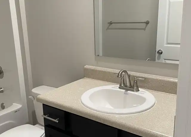 Property at 713 E Robinson Ave, Crestview, FL, 32539, 3 beds, 2 baths, [object Object]