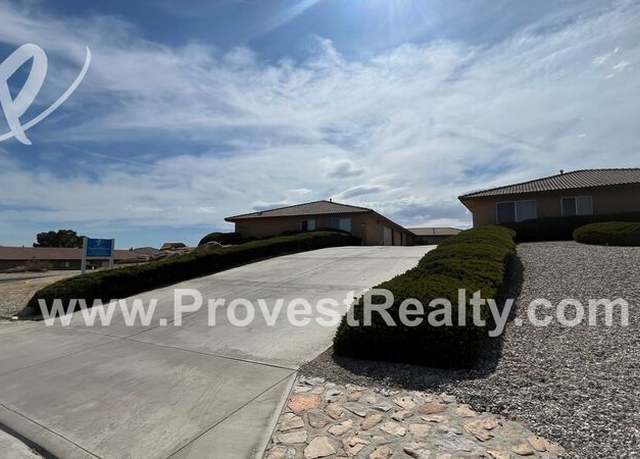 Photo of 16340 Wato Rd Unit B, Apple Valley, CA 92307