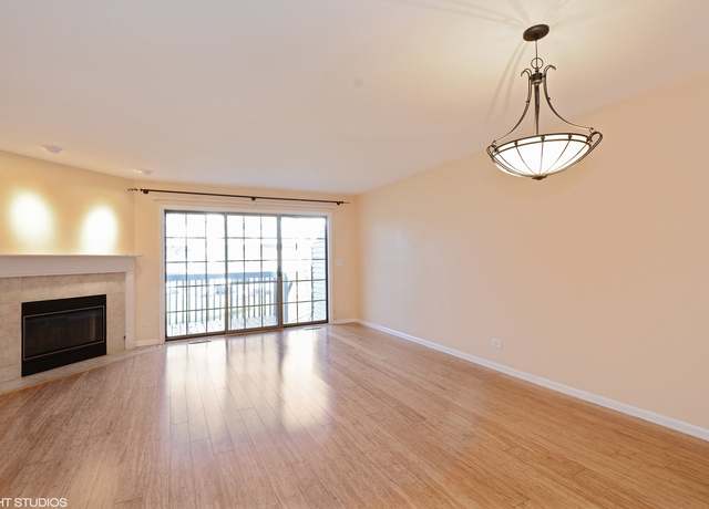 Photo of 1560 N Saint Marks Pl, Palatine, IL 60067