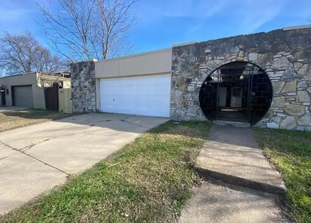 Property at 6327 Walraven Cir, Fort Worth, TX, 76133, 3 beds, 2.5 baths, [object Object]
