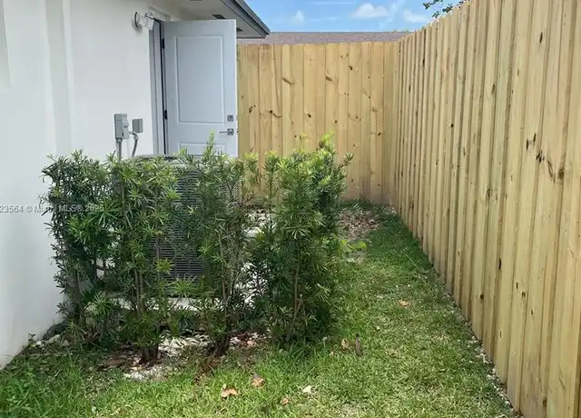 Property at 29905 SW 149th Ct Unit 2, Homestead, FL, 33033, 1 bed, 1 bath, [object Object]
