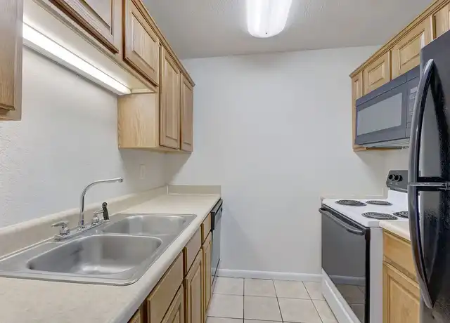 Property at Lakeview Apartments - 1928 Colgrove Ave, Kalamazoo, MI, 49048, 1-3 bed, 1-2 bath, [object Object]