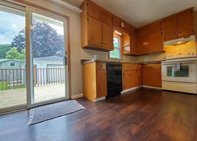 Property at 2418 24th Ave NW, Rochester, MN, 55901, 3 beds, 2 baths, [object Object]