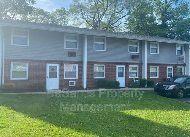 Property at 1100 Stevenson Mill Rd Unit 10, Moon Township, PA, 15108, 1 bed, 1 bath, [object Object]
