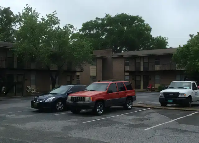 Property at 207 19th St Unit B7, Phenix City, AL, 36867, 2 beds, 1 bath, [object Object]
