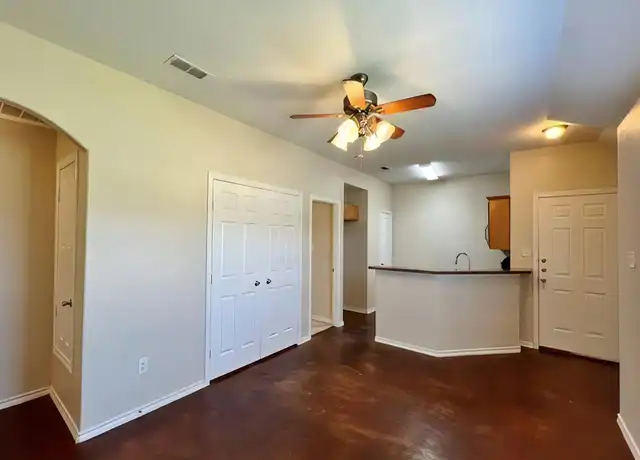 Property at 124 Sunburst Ct, Weatherford, TX, 76087, 3 beds, 2 baths, [object Object]